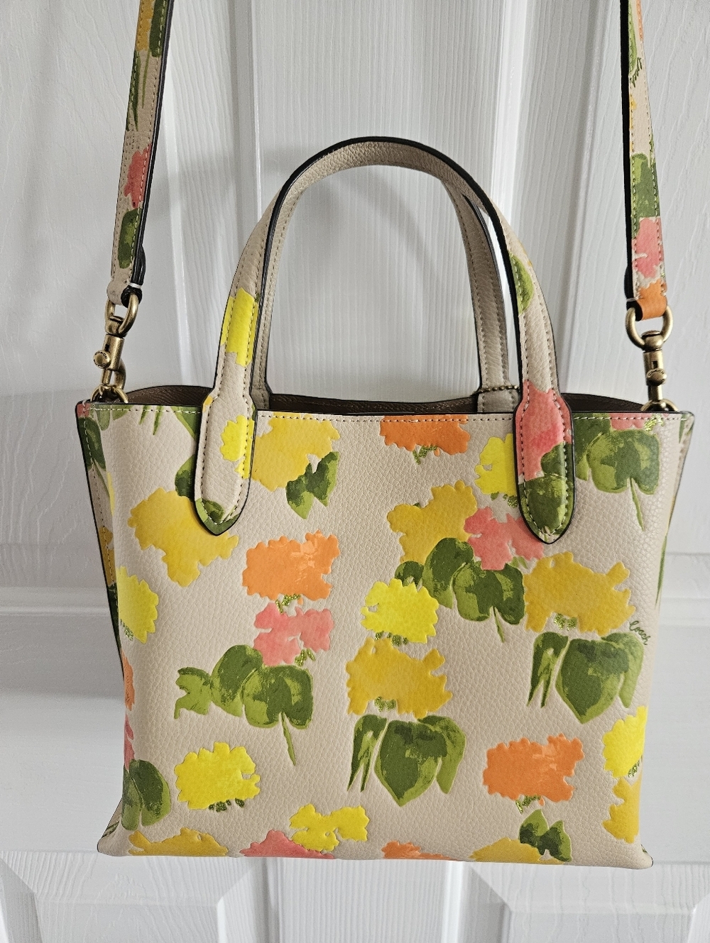 NWOT Coach Willow Tote 24 With Watercolor Floral Print - Picture 9 of 14